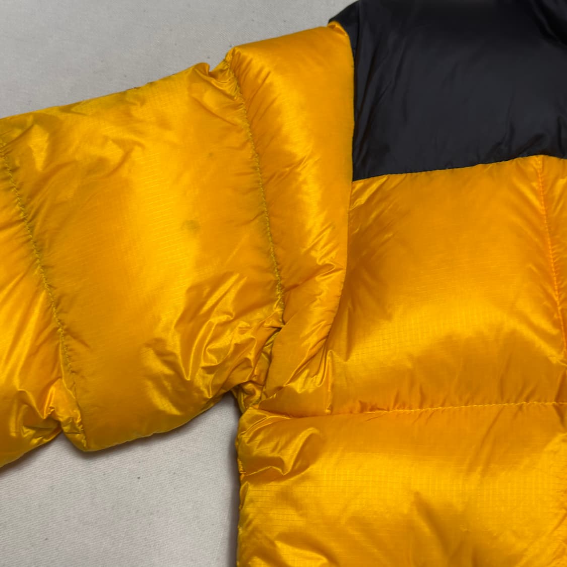 100 노스페이스 써밋시리즈 800 구스다운 옐로우 패딩  상품이미지7