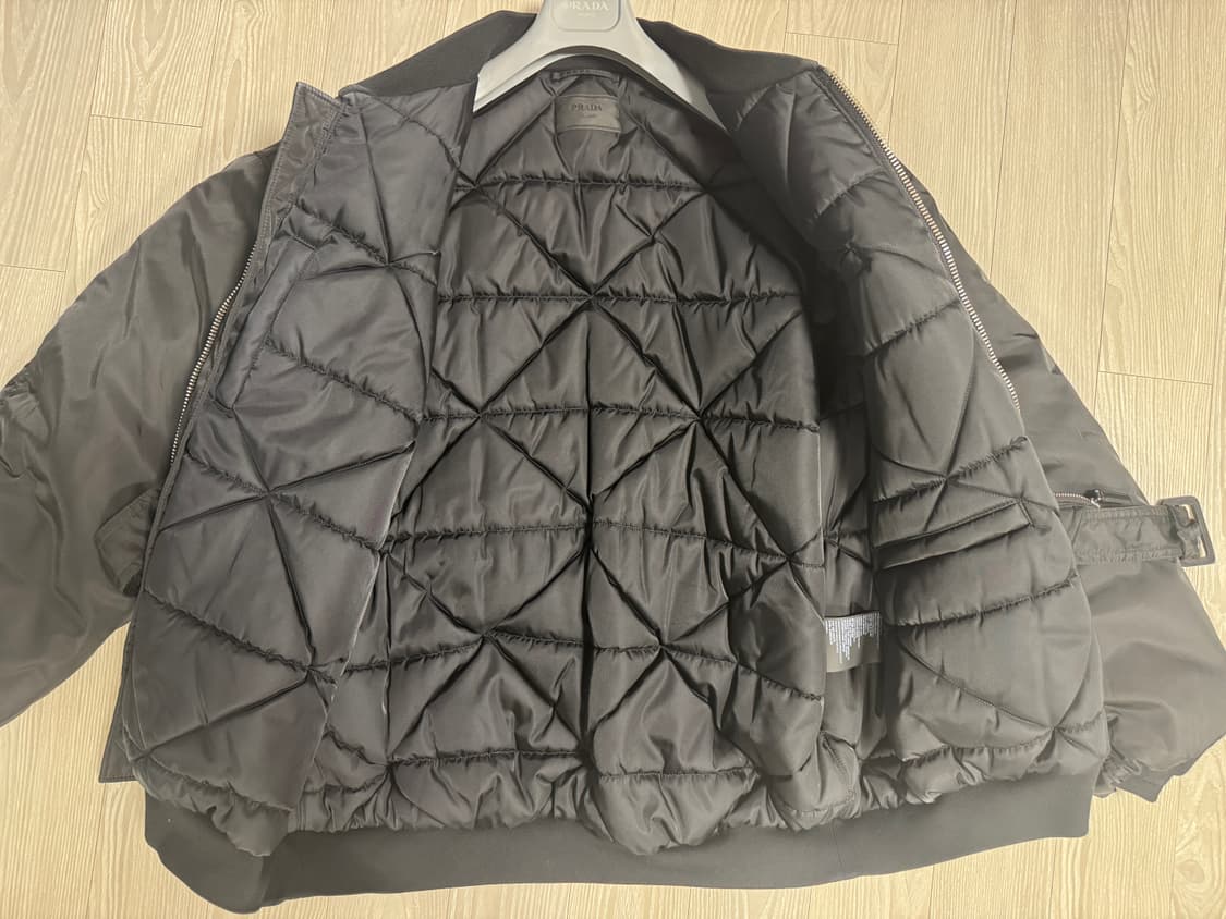 프라다 / 리나일론 패딩 봄버 자켓 / M 상품이미지9