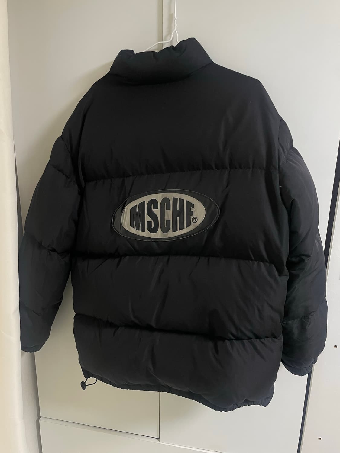 미스치츠 오발 백로고 패딩 상품이미지1