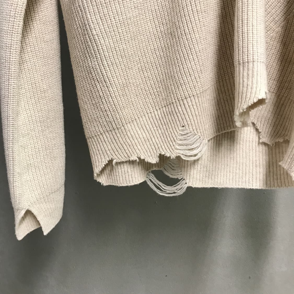 헬무트랭 브이넥 니트 XS(W) 상품이미지4