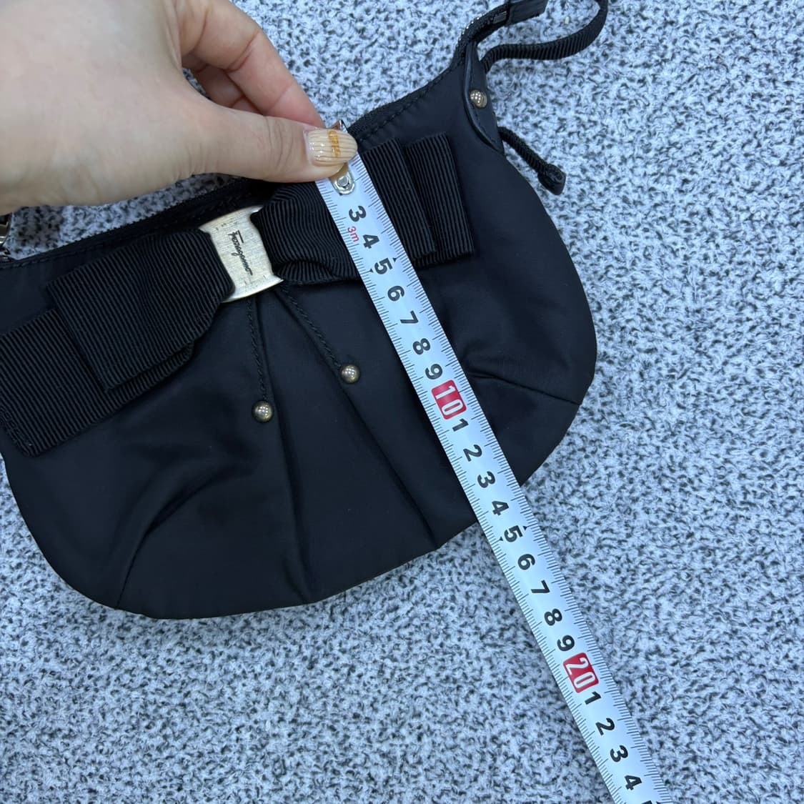 페라가모 바라 리본 숄더백 0414J 상품이미지9