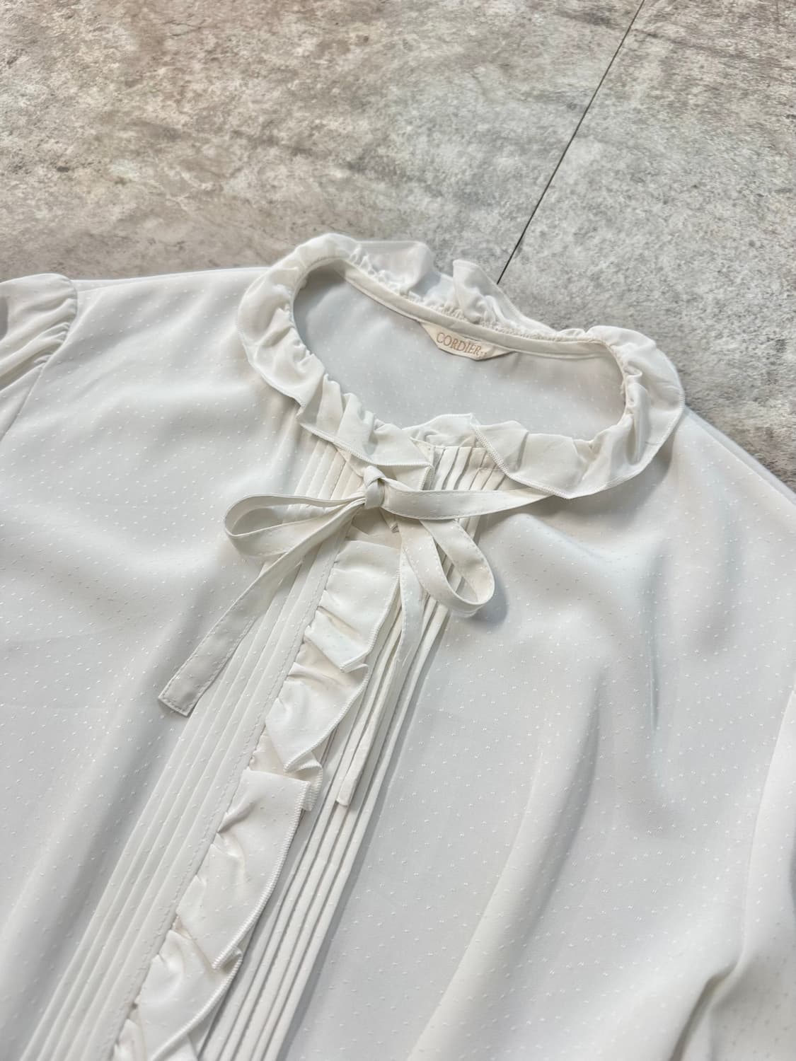 프릴 리본 타이넥 도트 패턴 블라우스 상품이미지7