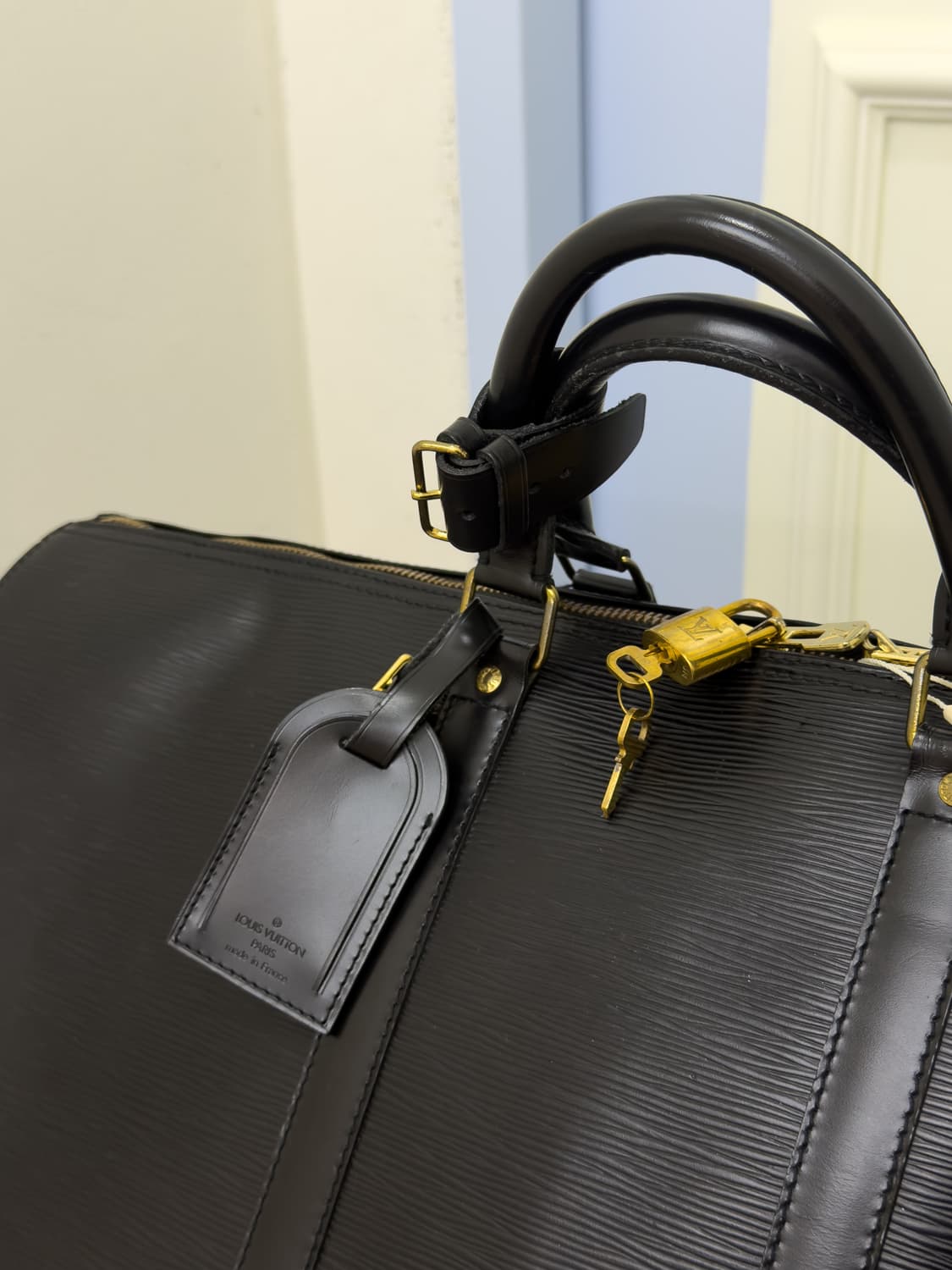 루이비통 에삐 키폴 55 보스턴백 상품이미지5