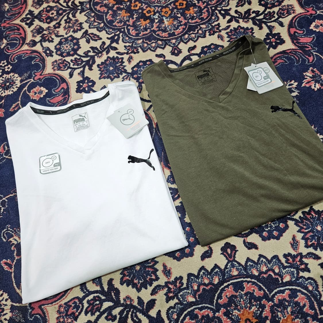  (새상품)푸마(Puma) 브이넥 스몰로고 기능성 브이넥 반팔티셔츠 상품이미지7