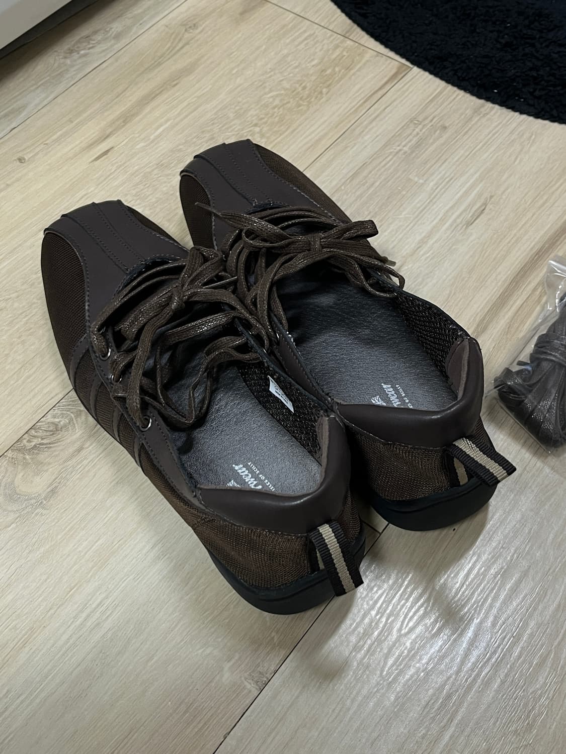 락피쉬 블리스 레이스업 스니커즈 브라운 250 상품이미지3