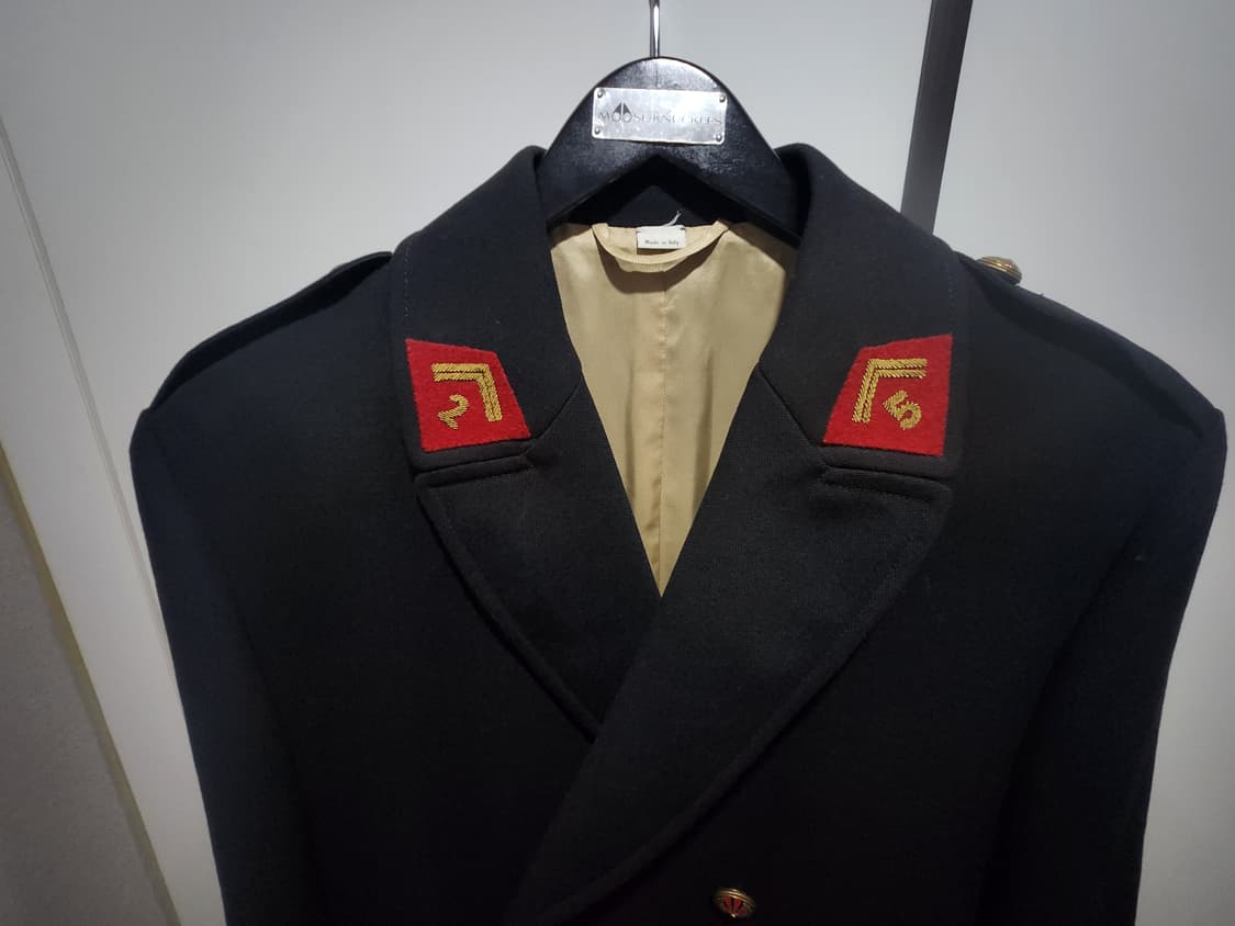 구찌 금장 밀리터리 코트 팝니다 프라다 루이비통 보테가 우영미 상품이미지2