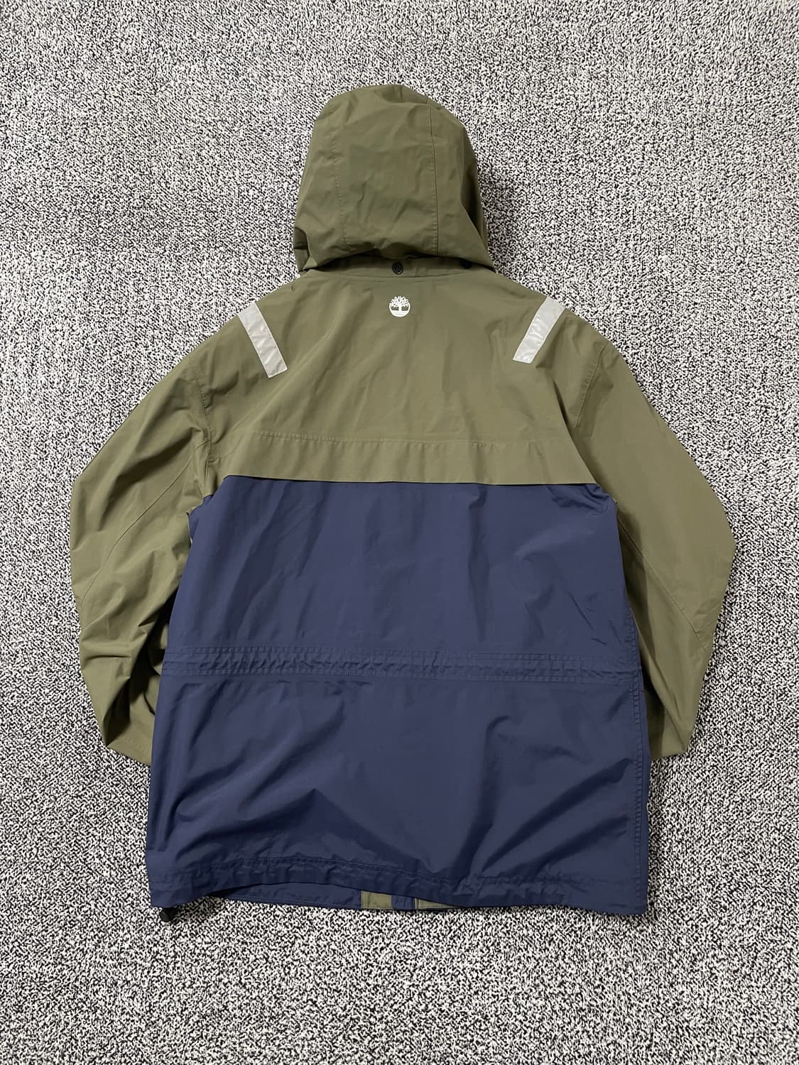 빈티지9. 팀버랜드 컬러블록 나일론 바람막이 점퍼 올리브 네이비 상품이미지3