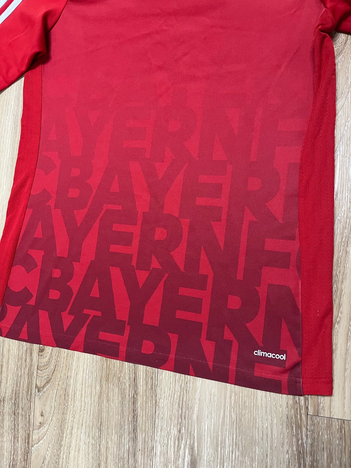 아디다스 바이에른 뮌헨 져지 탑 L 상품이미지4