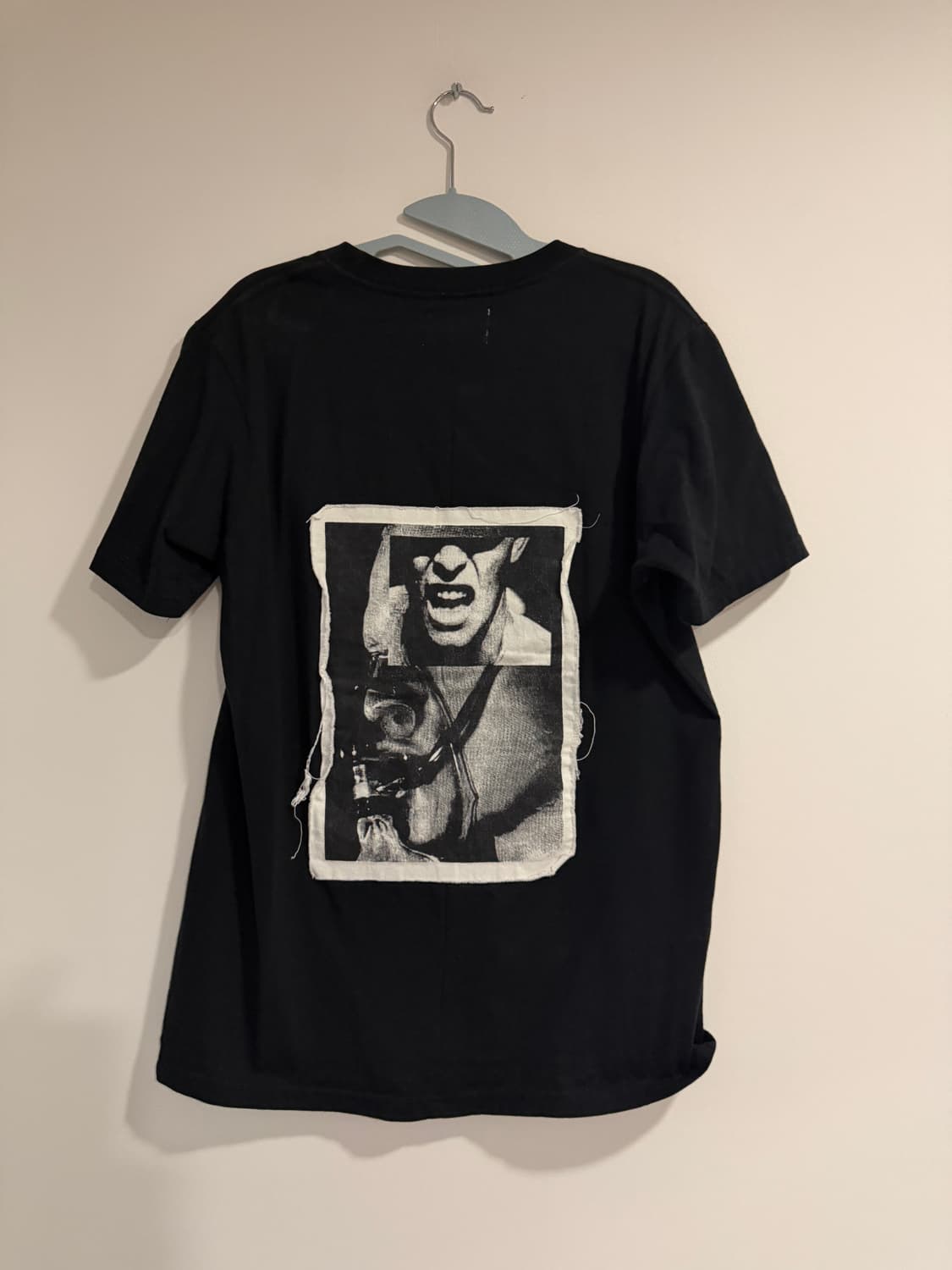 헬무트랭 포토 패치 반팔 상품이미지1