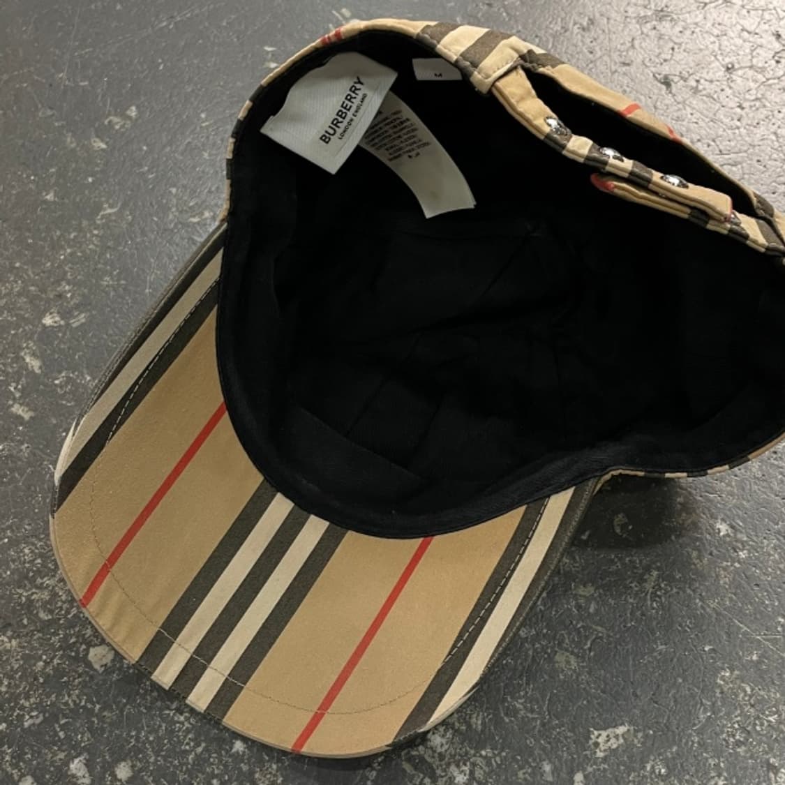 버버리 모노그램 모티프 TB로고 볼캡 상품이미지5