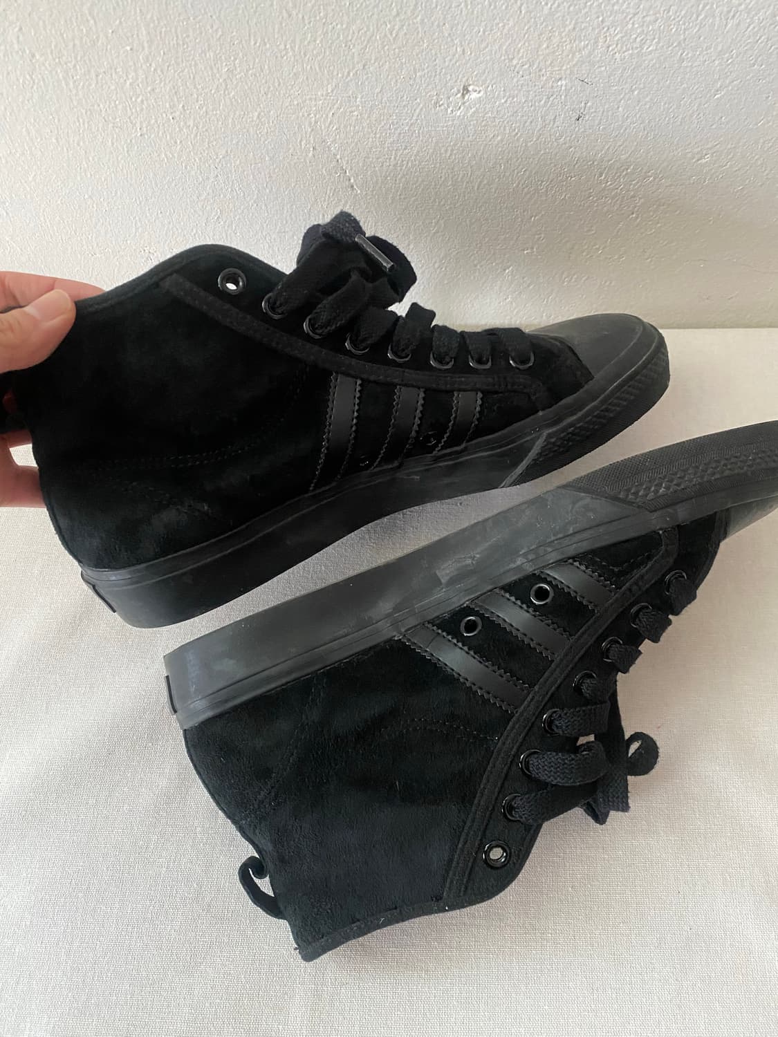 adidas x jeremy scott 블랙스웨이드하이탑(245) 상품이미지5