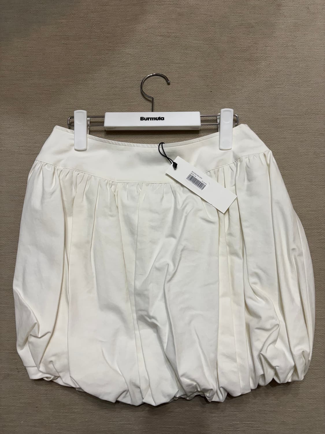 버뮬라 BALLOON MINI SKIRT (WHITE) 상품이미지1