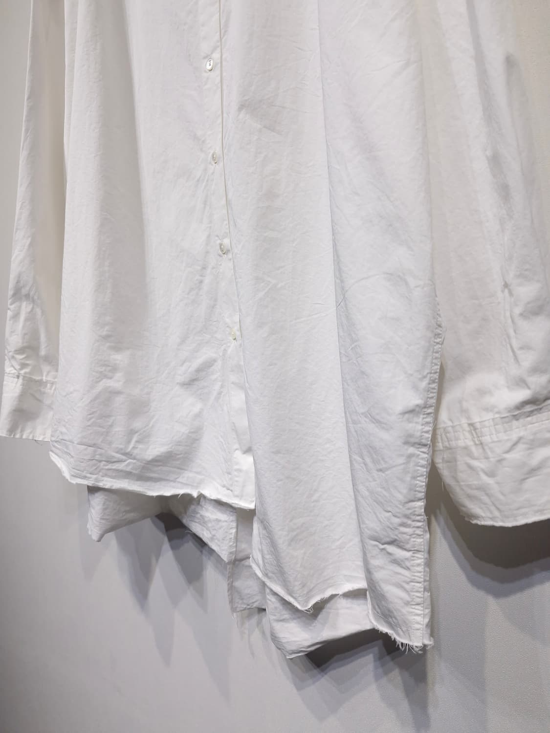 THEILMA 더일마 23년 ZEN 언발란스 셔츠 상품이미지4