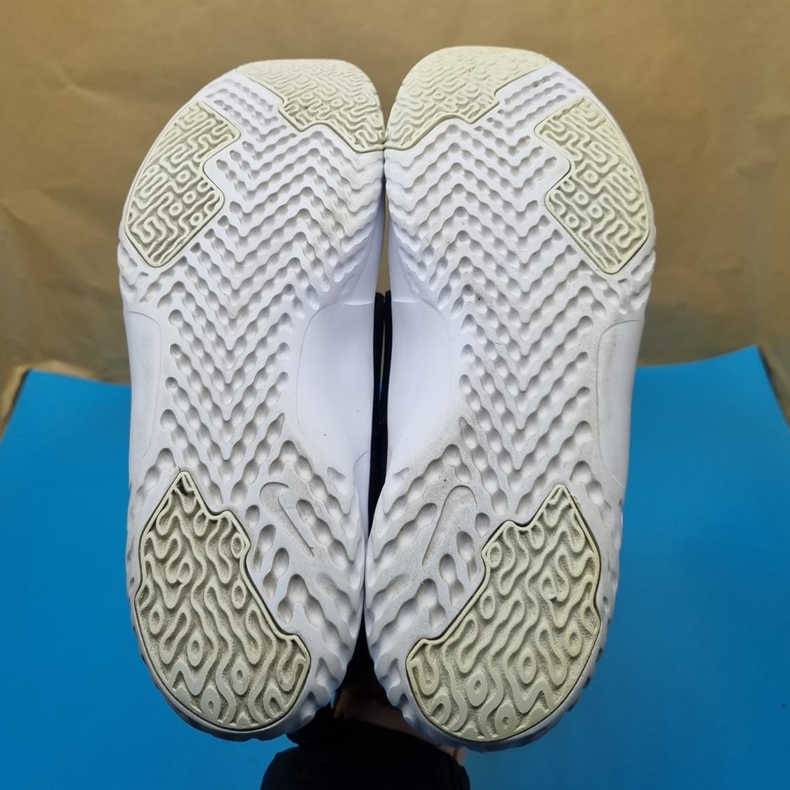 나이키 리뉴인시즌 운동화 245 상품이미지3