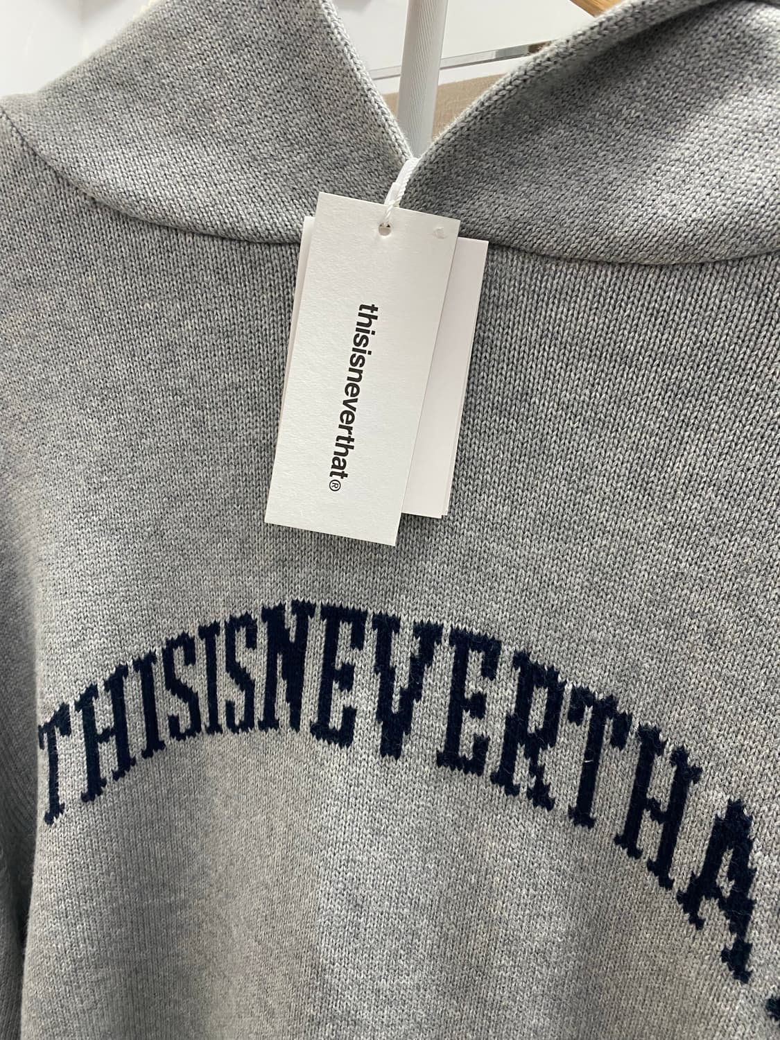 디스이스네버넷 니트 후디 상품이미지3