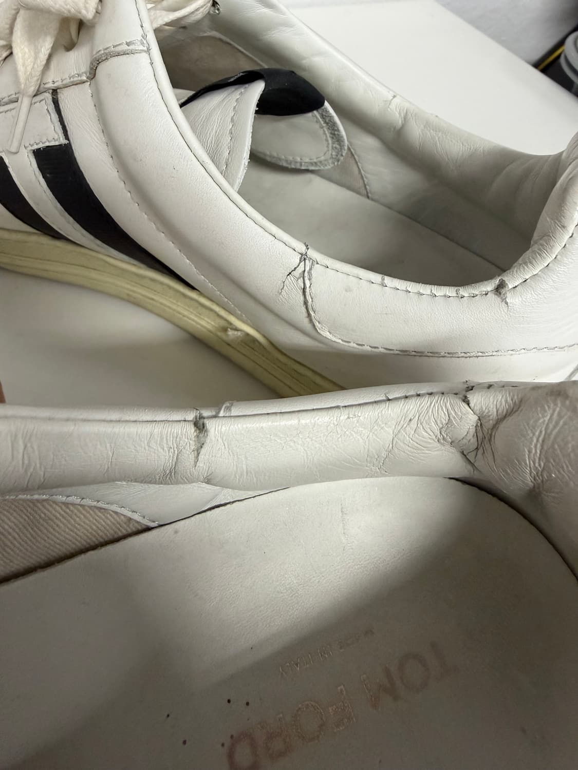 정품) 톰포드 화이트 레더 스니커즈 9(280) 상품이미지7