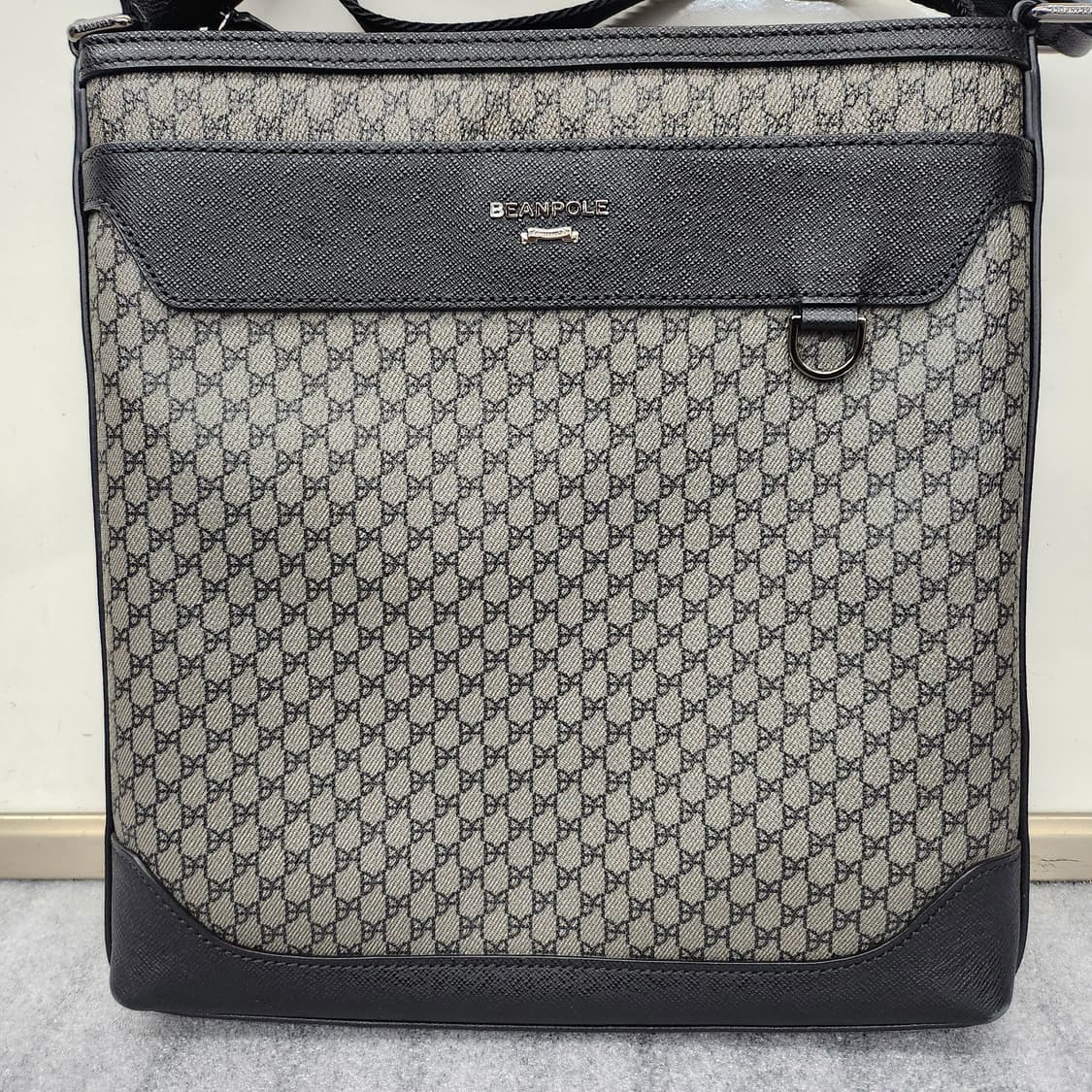 상태좋은 빈폴 정품 크로스백 28X26cm 상품이미지2