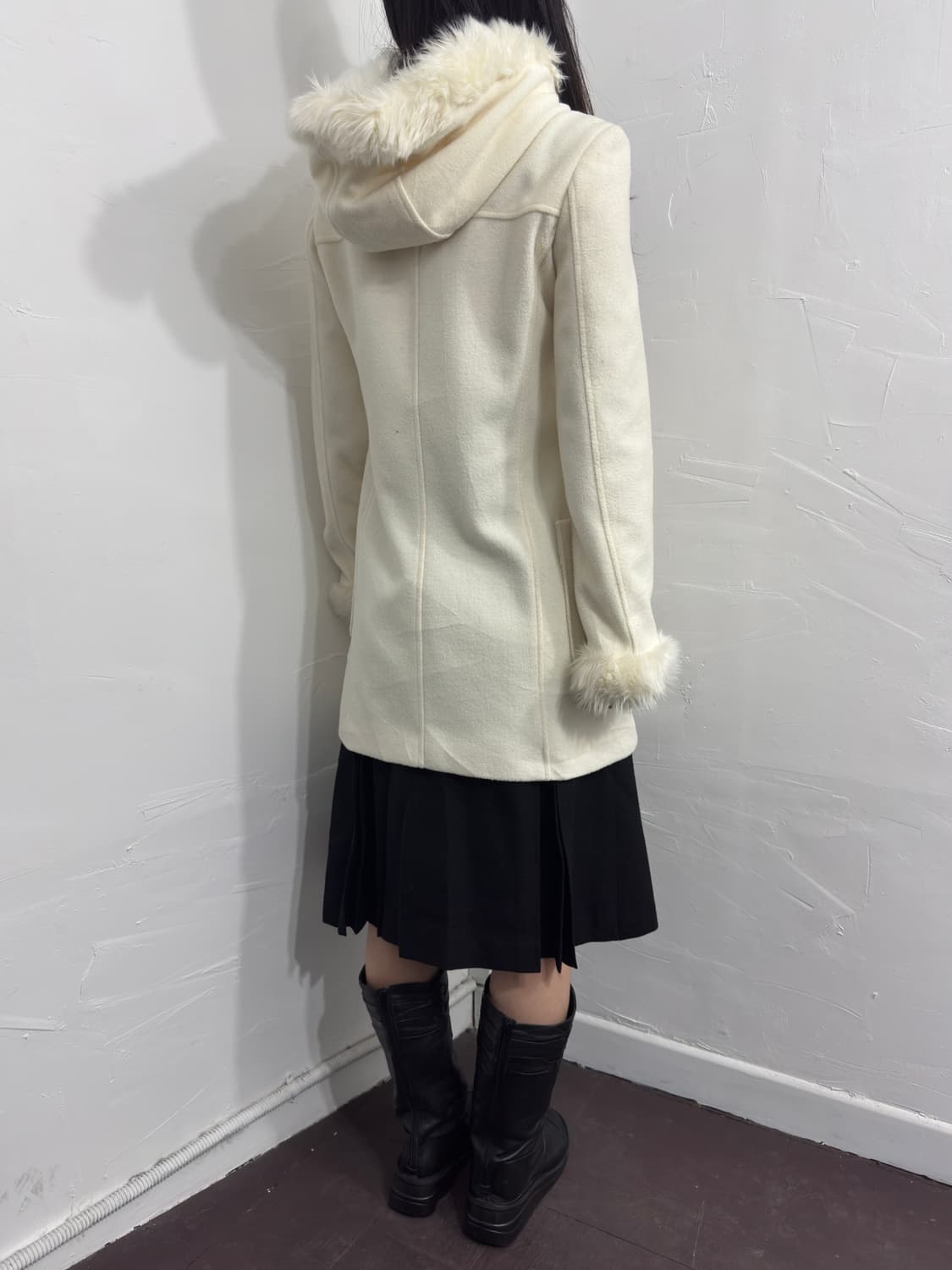 white fur hood buckle coat 상품이미지7