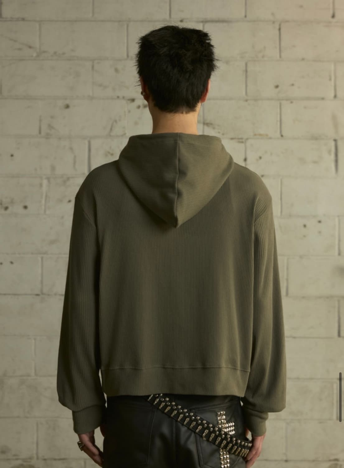 랜아카이브 스터드 집업 후드 카키 새상품 상품이미지2