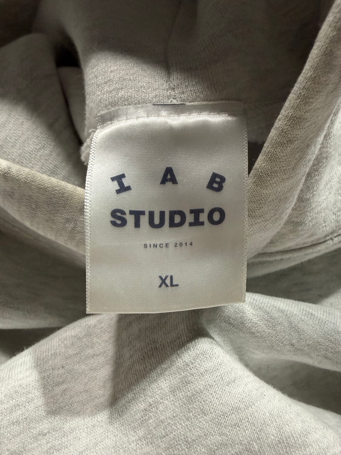 IAB Studio 아이앱 스튜디오 후드티 상품이미지4