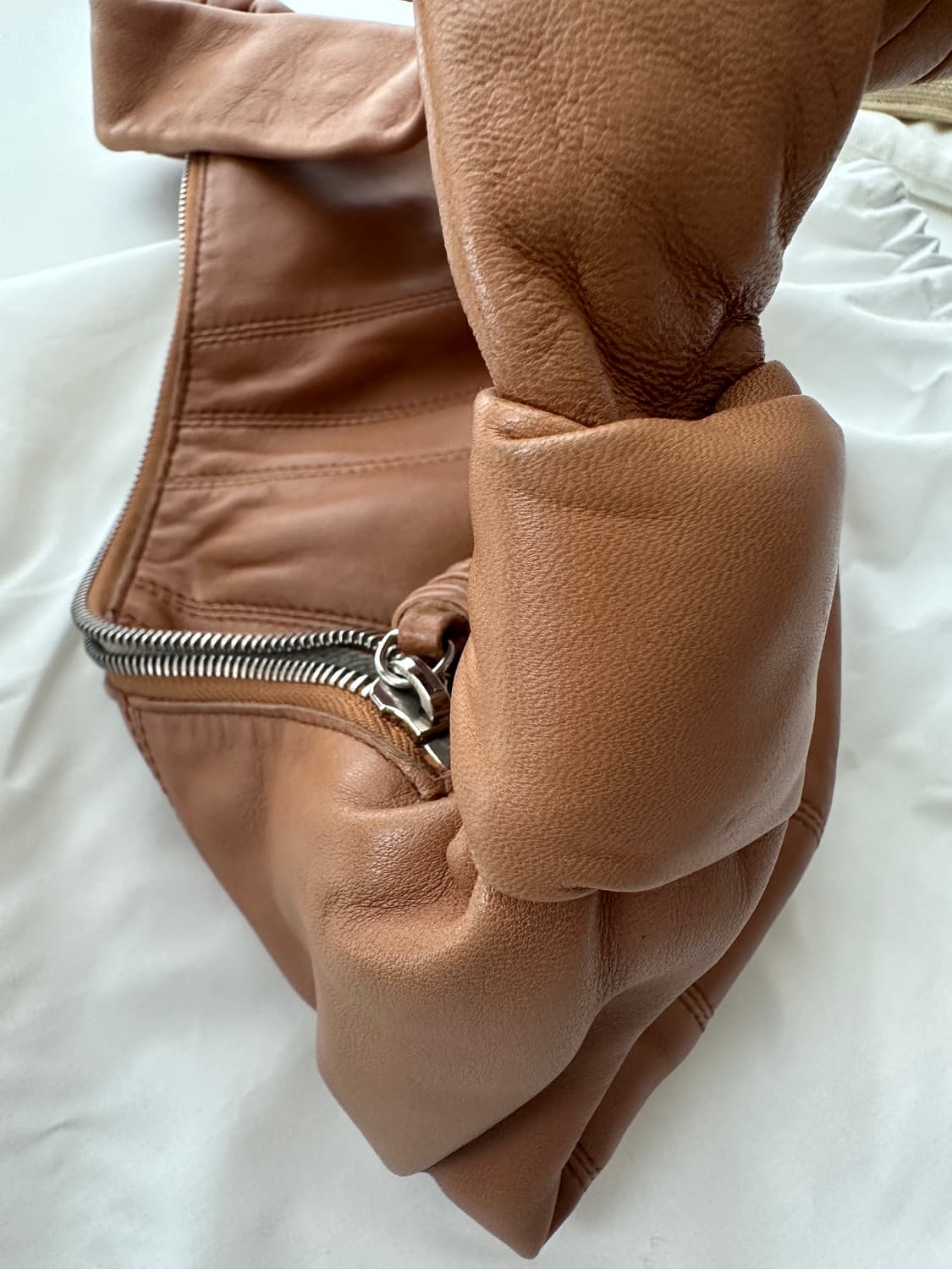 르메르 범백 크루아상 스몰 상품이미지6