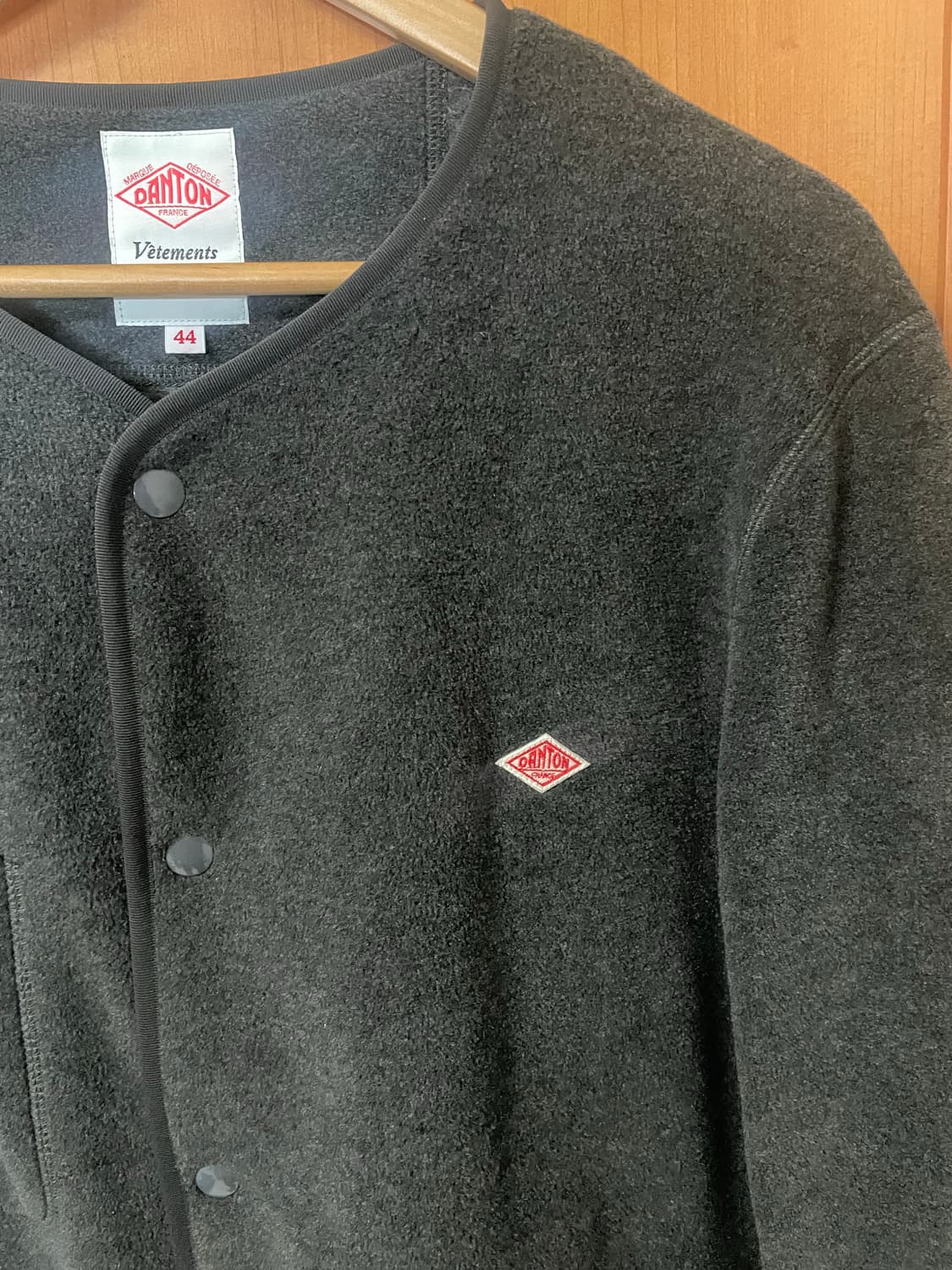 단톤 노카라 플리스 재킷 챠콜 44사이즈 상품이미지4