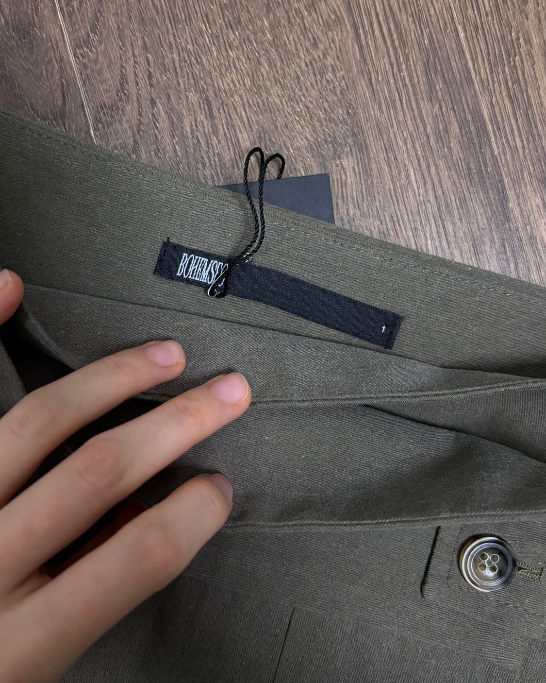 보헤미안서울 COTTON PLEATED WRAP SKIRT 카키브라운 상품이미지2