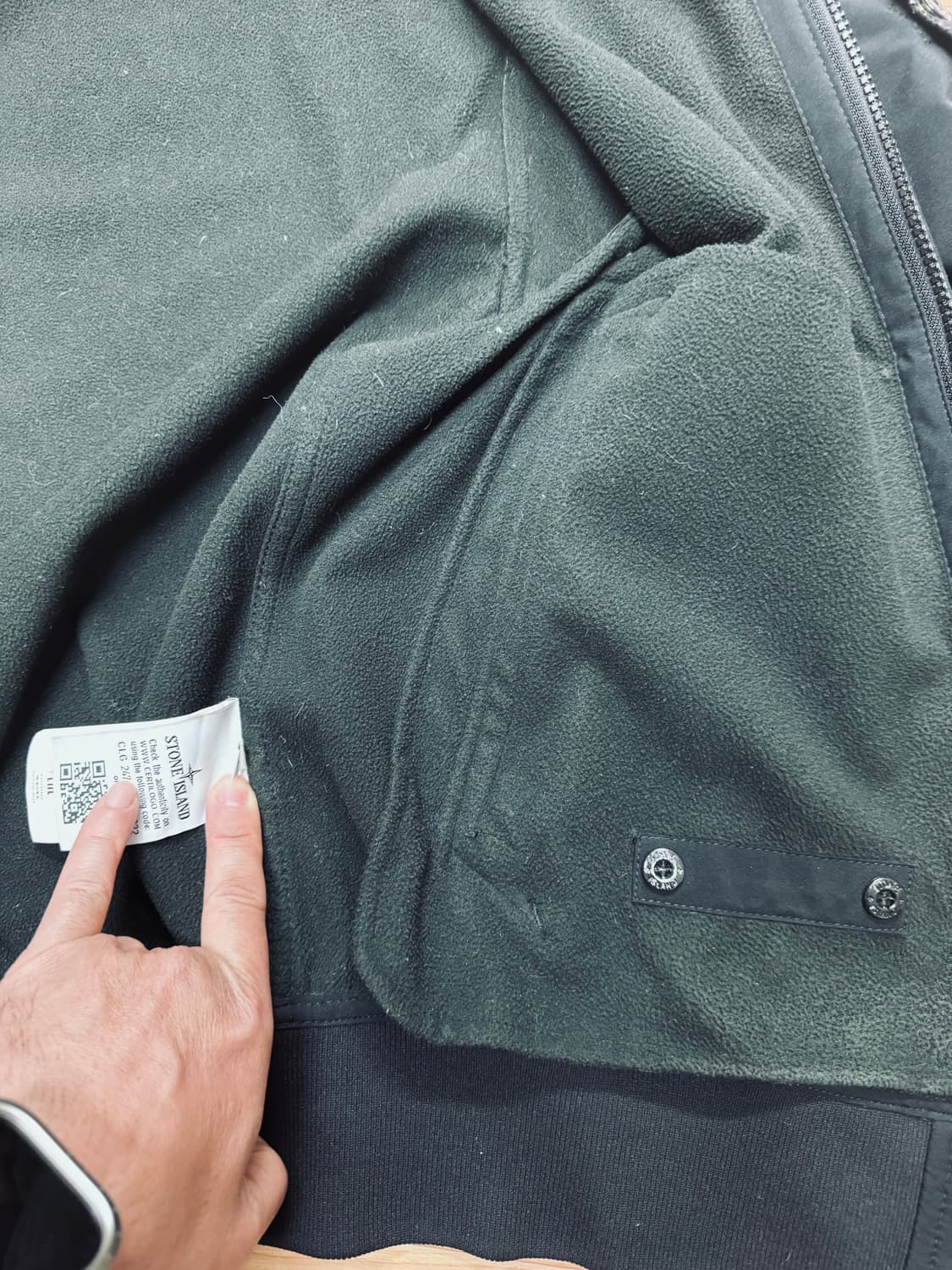 스톤아일랜드 소프트쉘 후드집업 블랙 M 상품이미지3