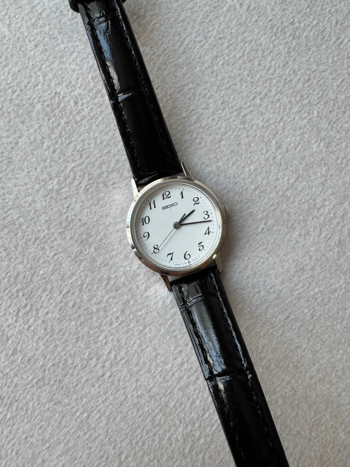 Seiko quartz silver vintage 2P21-0A30 상품이미지3