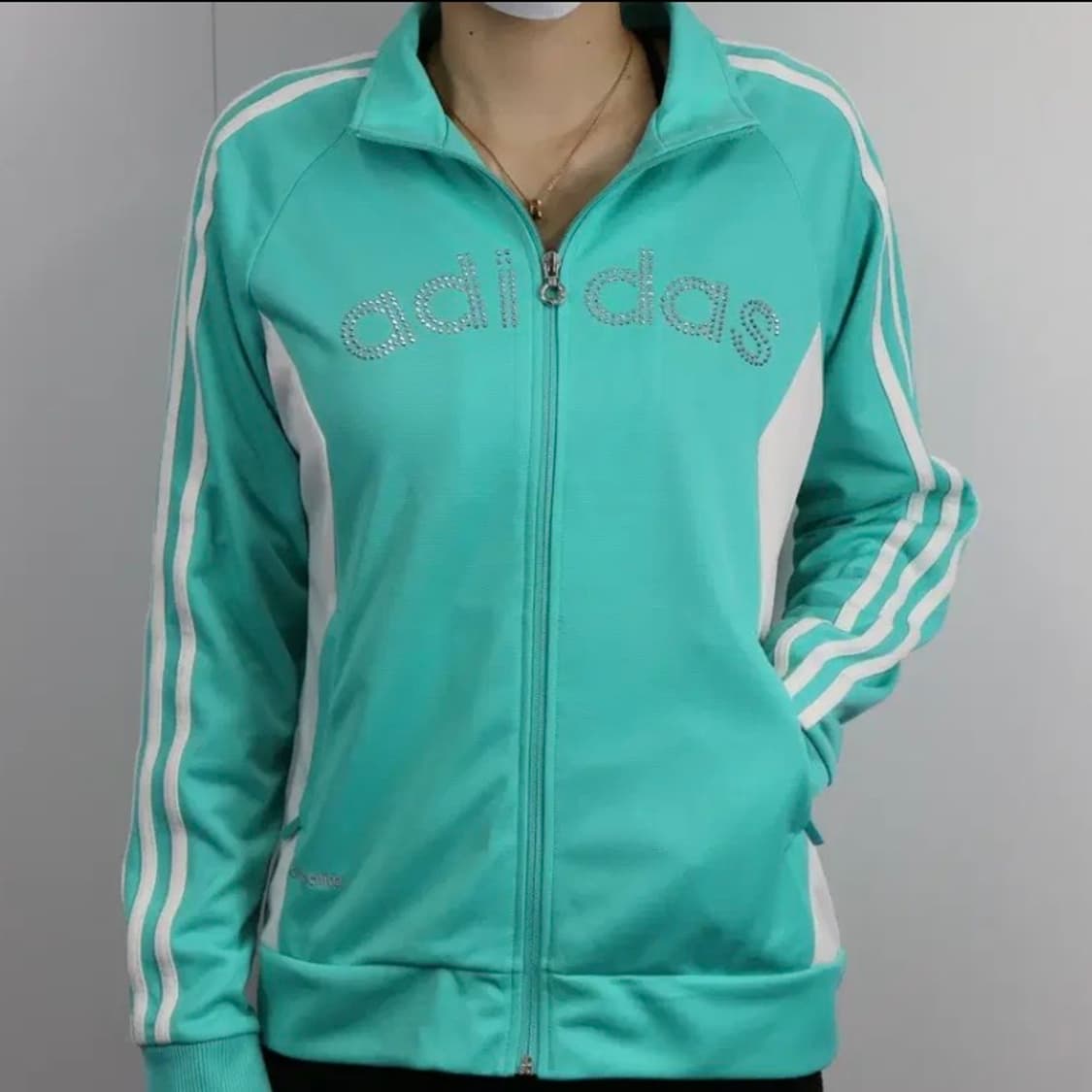 아디다스 민트 큐빅 로고 져지 y2k 상품이미지3