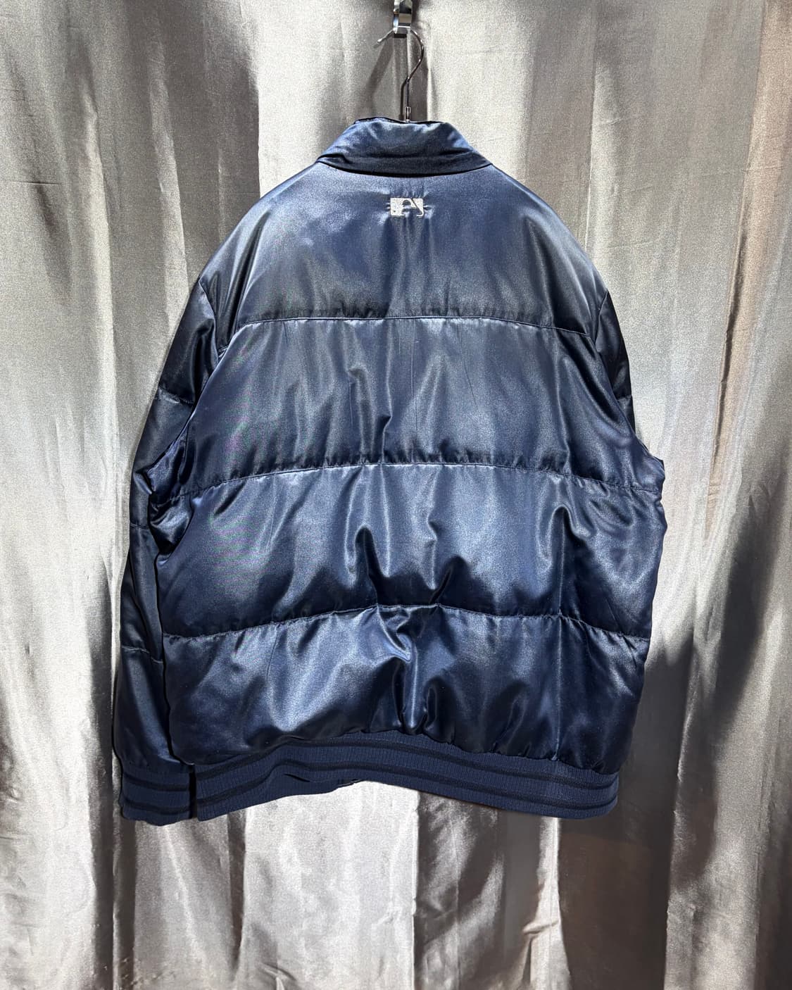 XXL MLB 엠엘비 뉴욕양키스 글로시 네이비 패디드 자켓 상품이미지3