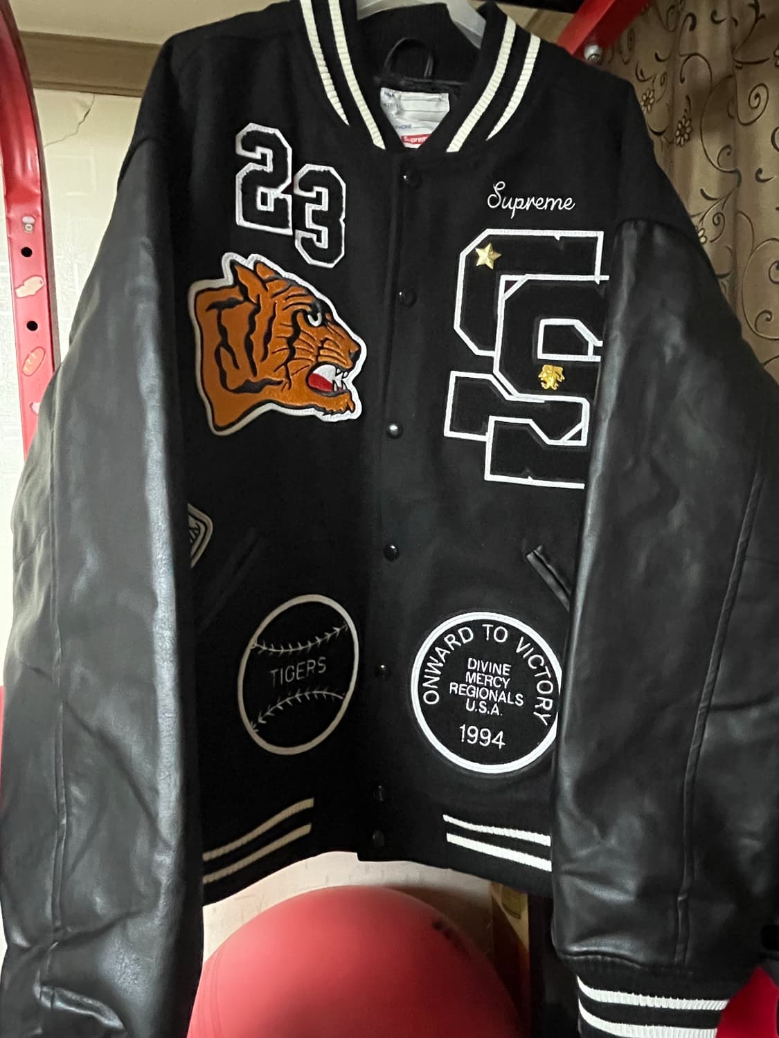 슈프림 바시티자켓 상품이미지2