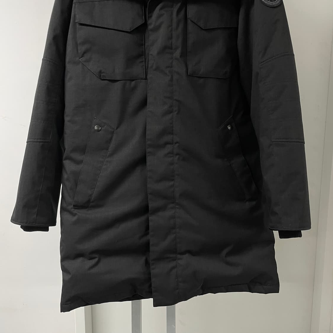 캐나다구스 브란타 블랙라벨 패딩 L 상품이미지3