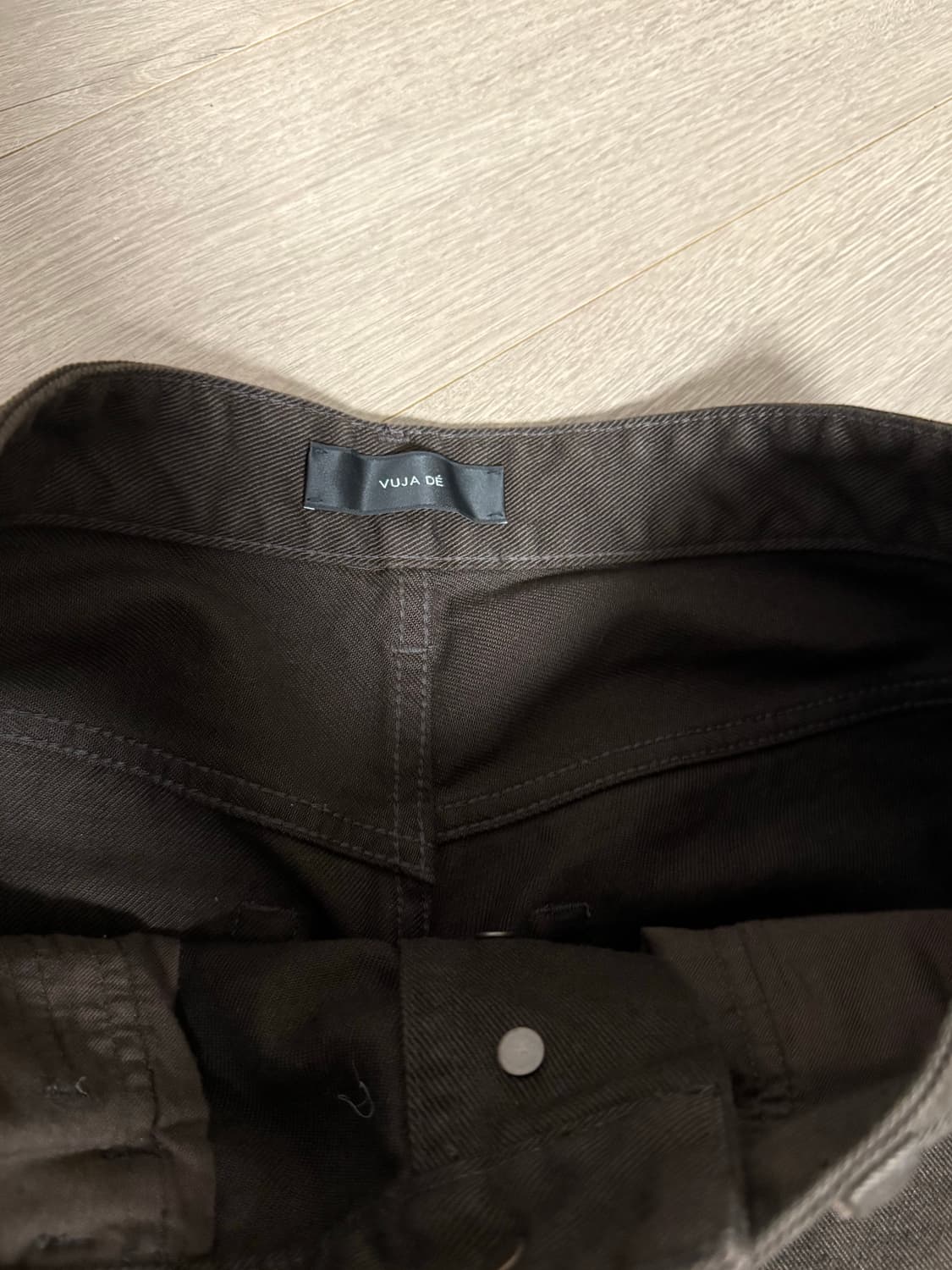 vujade garment dyed tailored jeans brown 상품이미지4