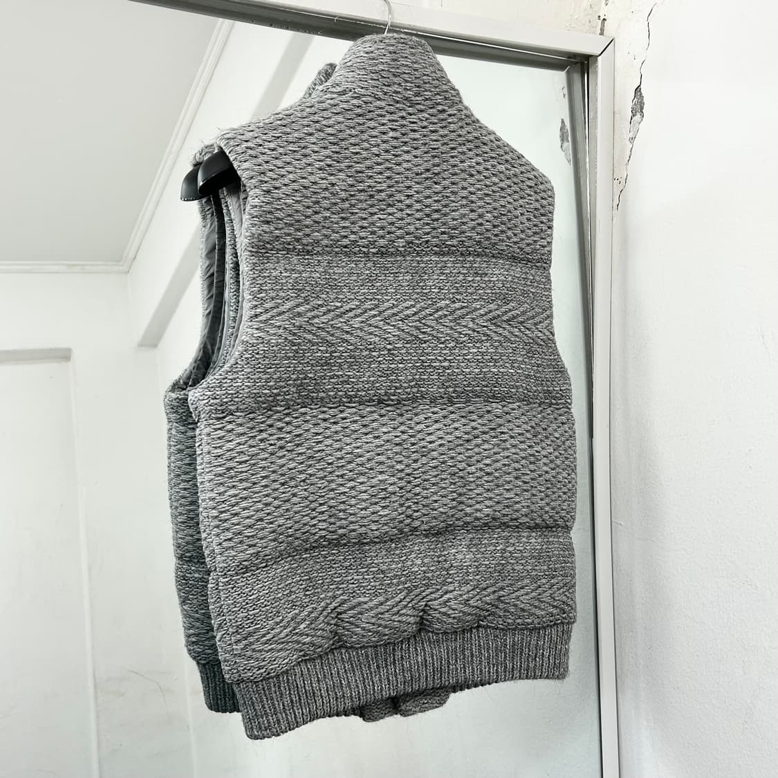 솔리드옴므 헤링본 니트 구스다운 패딩 조끼 상품이미지5