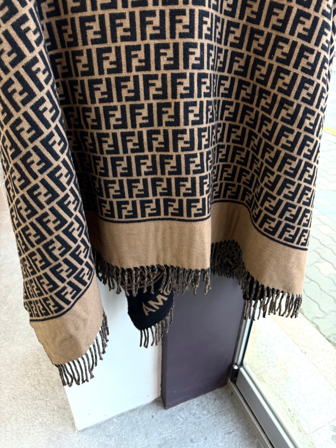 펜디 23FW FF 모노그램 캐시미어 숄 케이프 상품이미지10