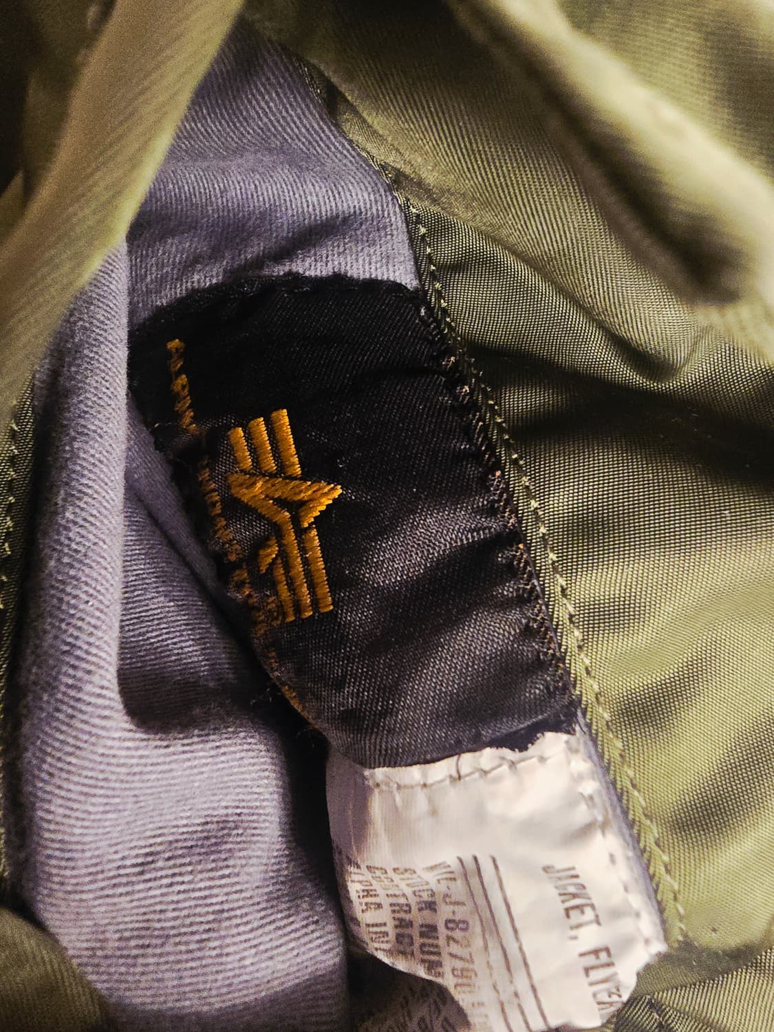 알파 인더스트리(Alpha Industries)MA-1 플라이트 재킷 상품이미지8