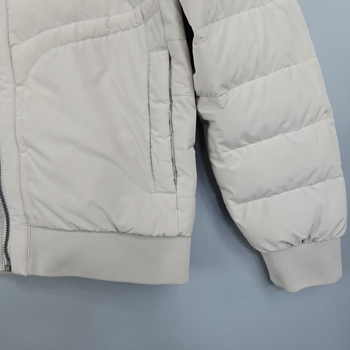 내셔널지오그래픽 구스 다운 경량 패딩 M 상품이미지4