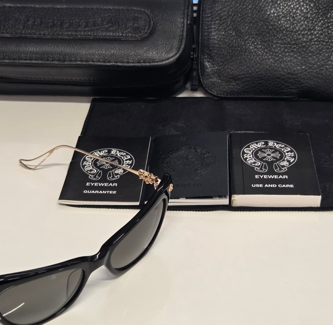 [새상품,풀구성]크롬하츠 골드 크로스 Black Cat-eye 선글라스 상품이미지1