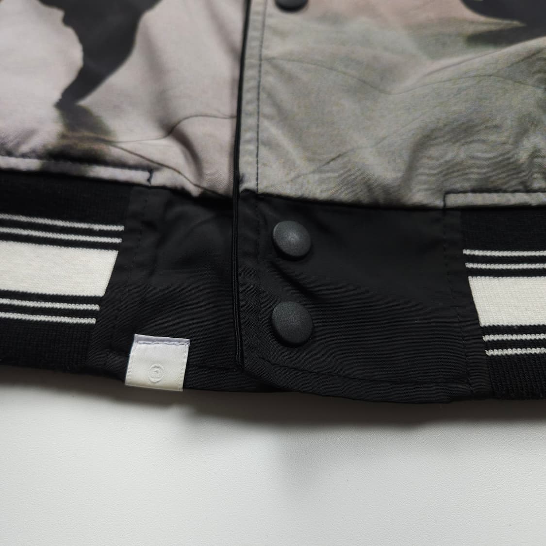 디스이즈네버댓 빅로고 바시티 자켓 에어포트 (L) 상품이미지5