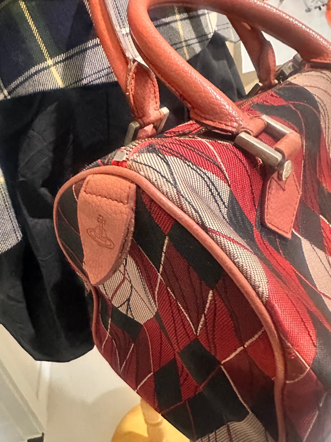 비비안웨스트우드 아가일 체크무늬 orb백 상품이미지4