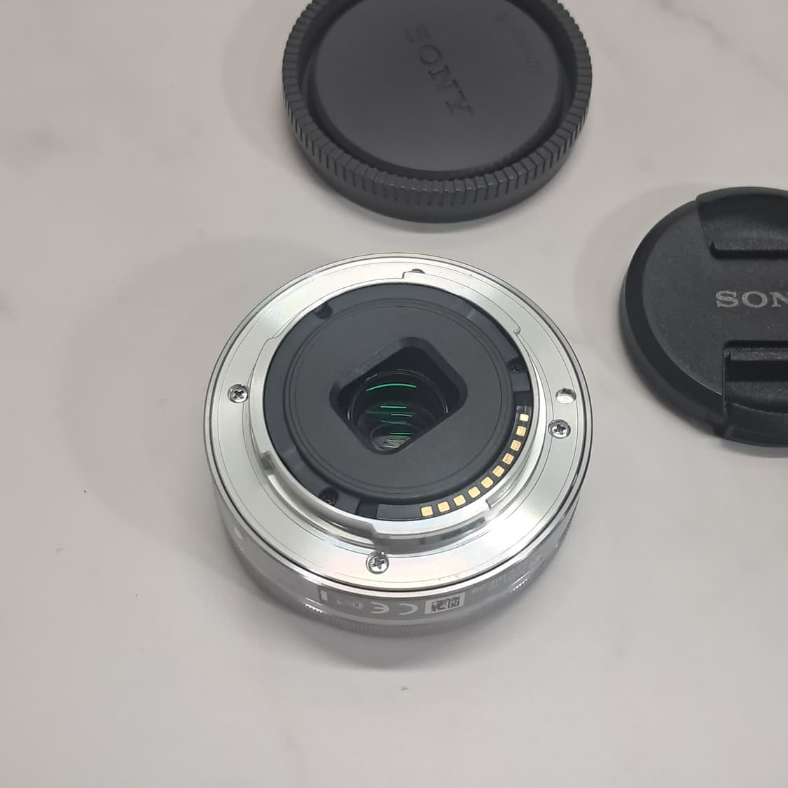 소니 16mm 미러리스 단렌즈 E SEL 16F28 상품이미지5