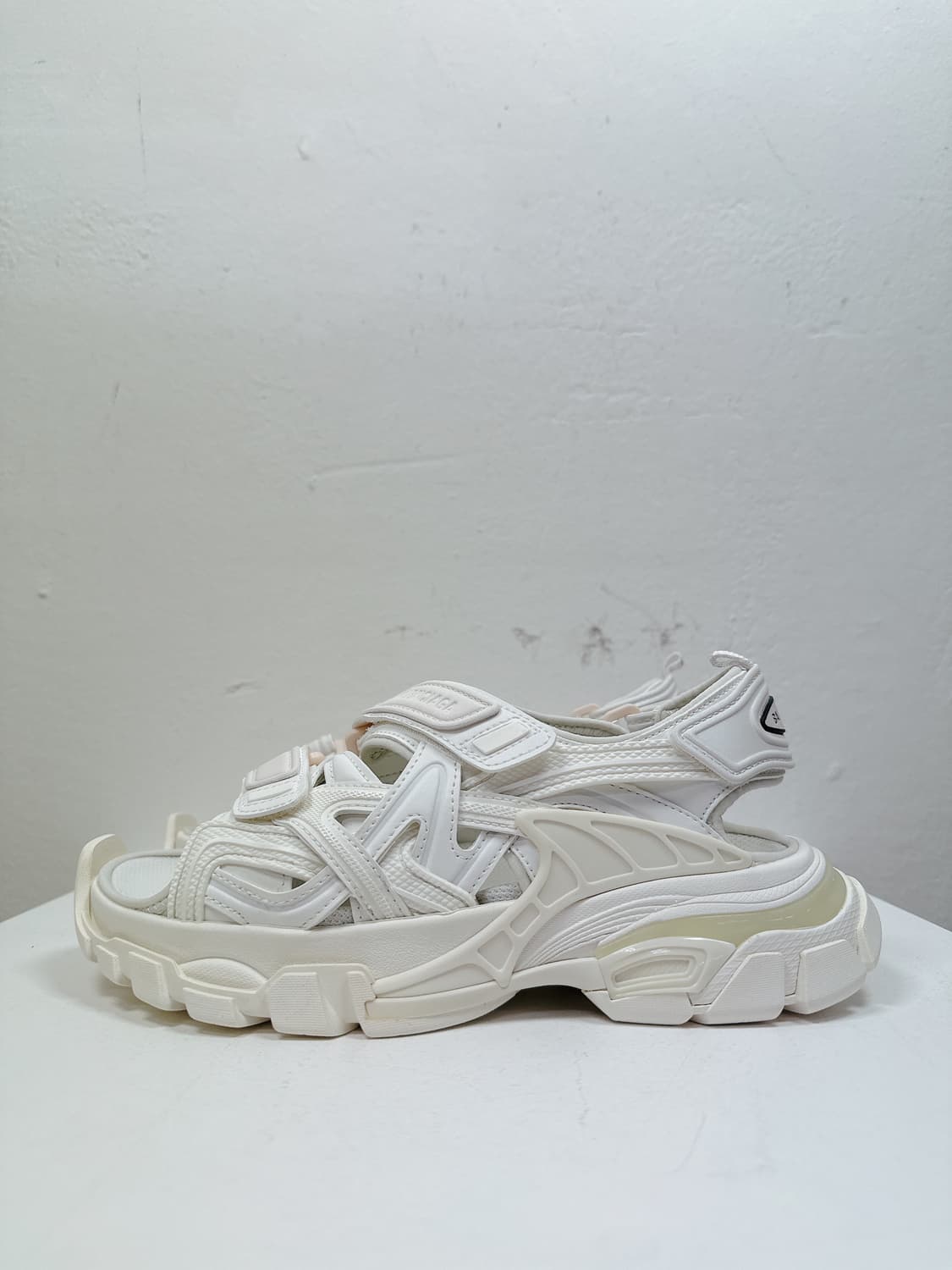 (정품/새상품) BALENCIAGA 발렌시아가 여성 화이트 트랙 샌들 상품이미지4