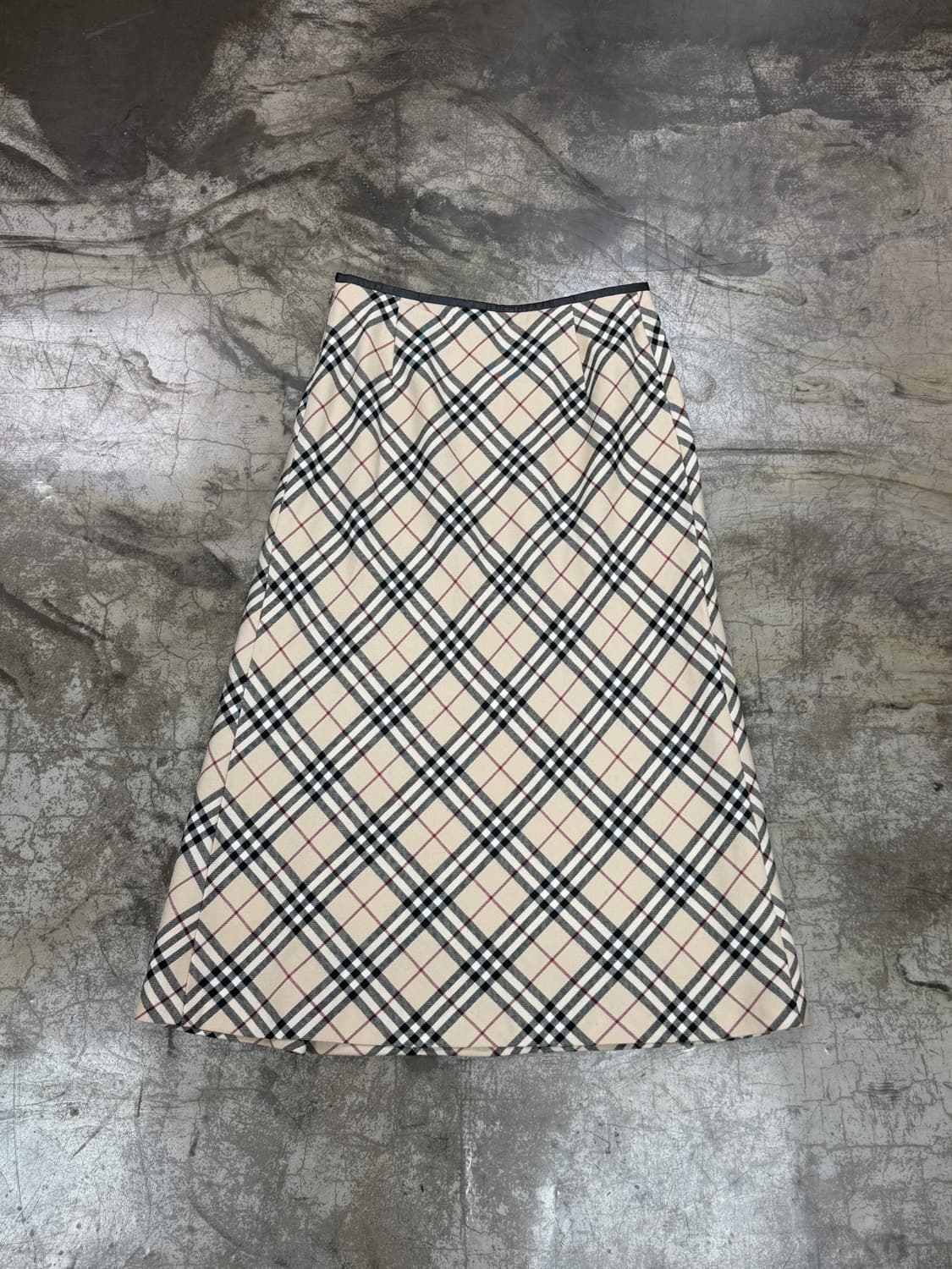 버버리 런던 노바 체크 롱 스커트 상품이미지4