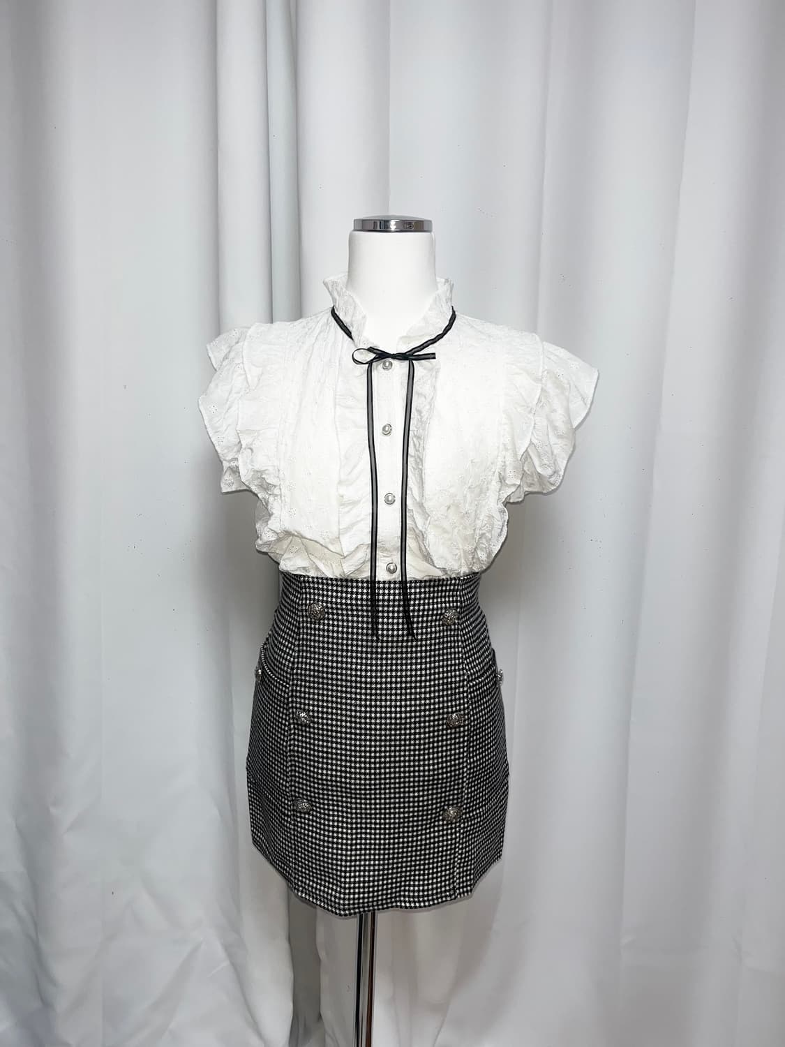 프릴 펀칭 탑 버튼 체크 스커트 세트 상품이미지1