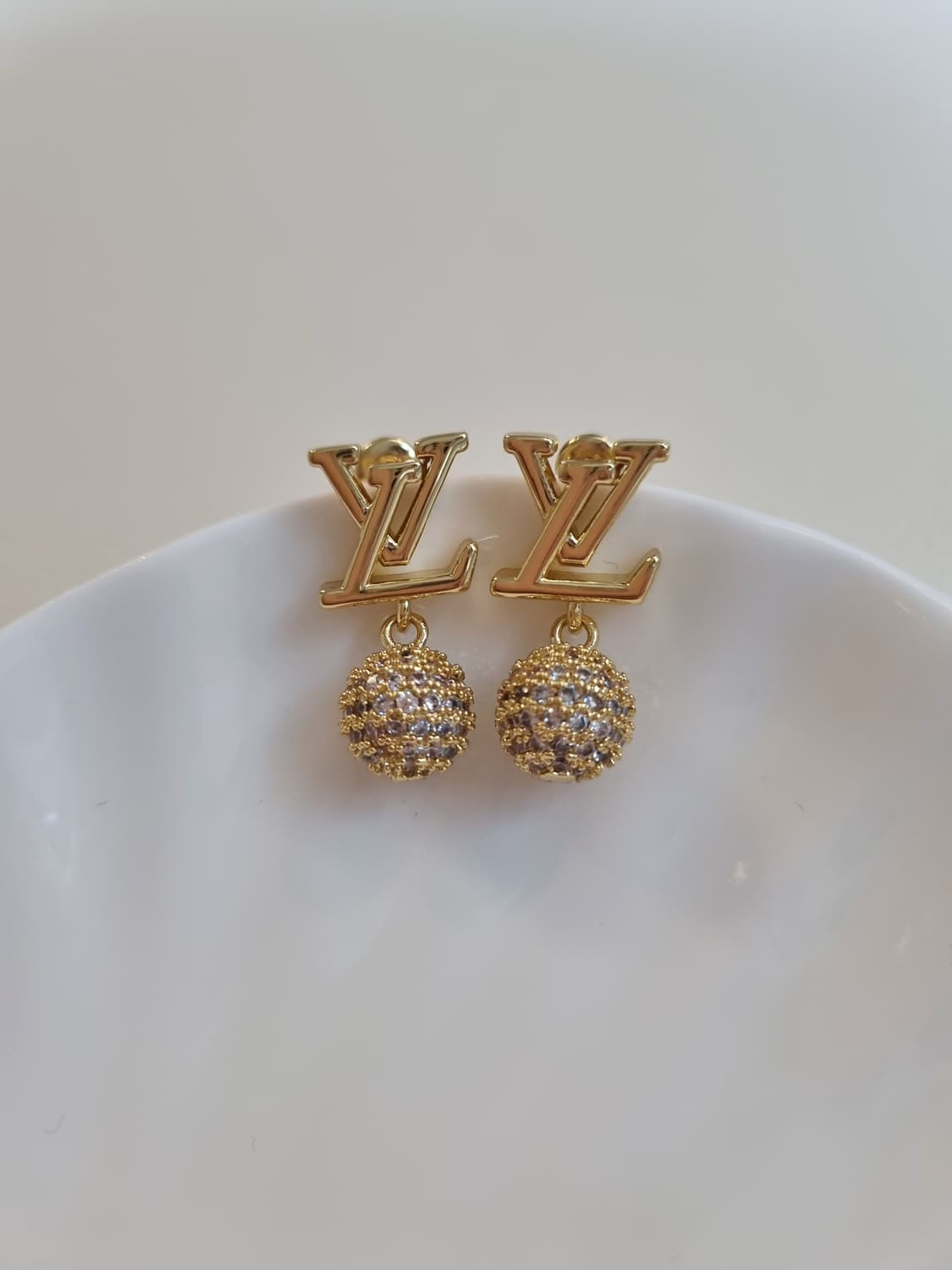 루이비통 업사이클링 금볼 아이코닉 귀걸이 상품이미지1