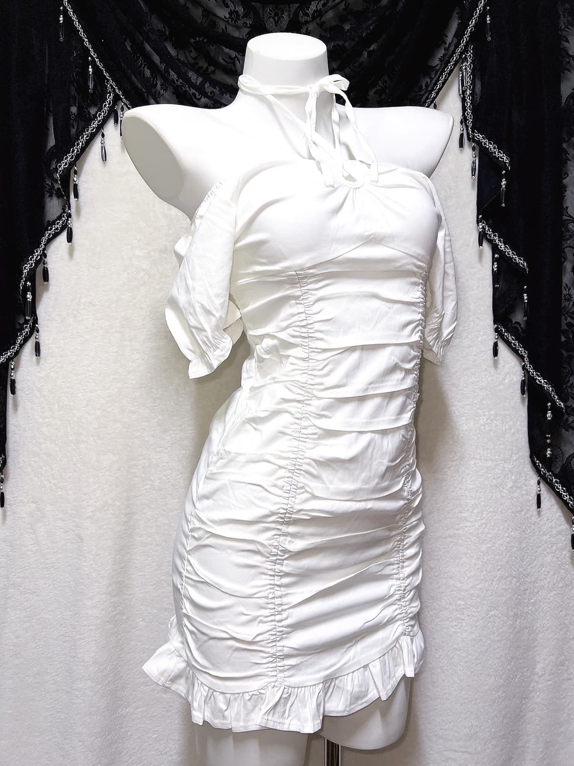 화이트 퍼프숄더 셔링 프릴 오프숄더 미니원피스 로맨틱갸루 로걀 달천 핀터 상품이미지6