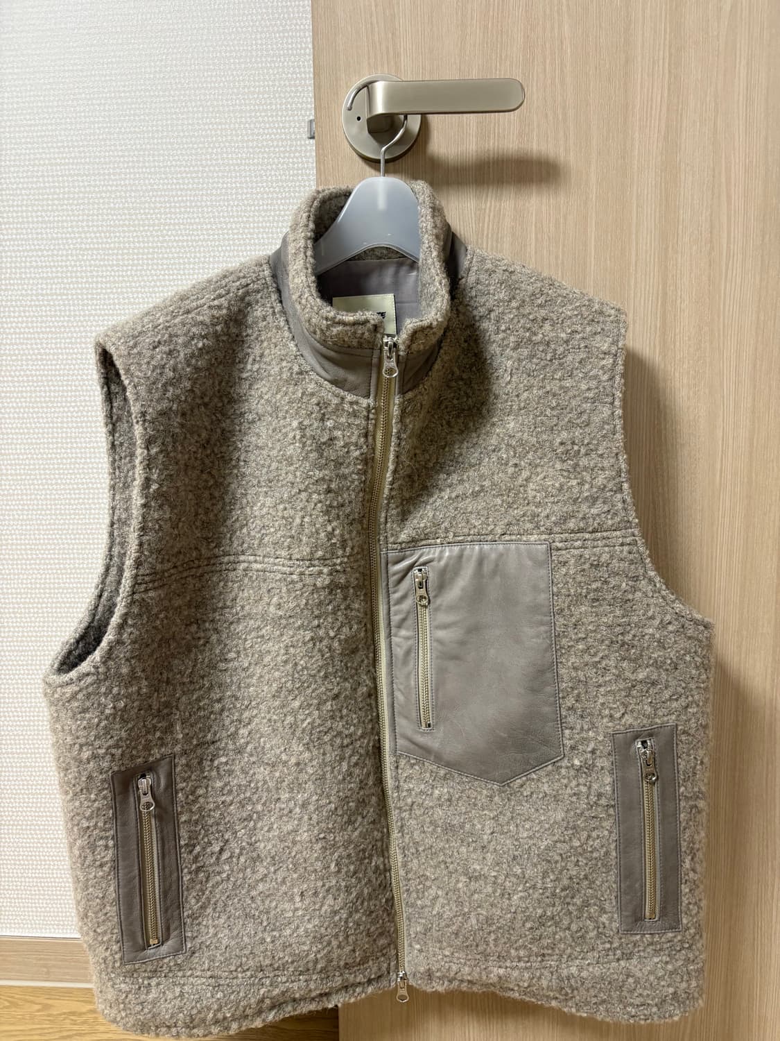 틸레이트 25FW 울 베스트 상품이미지1