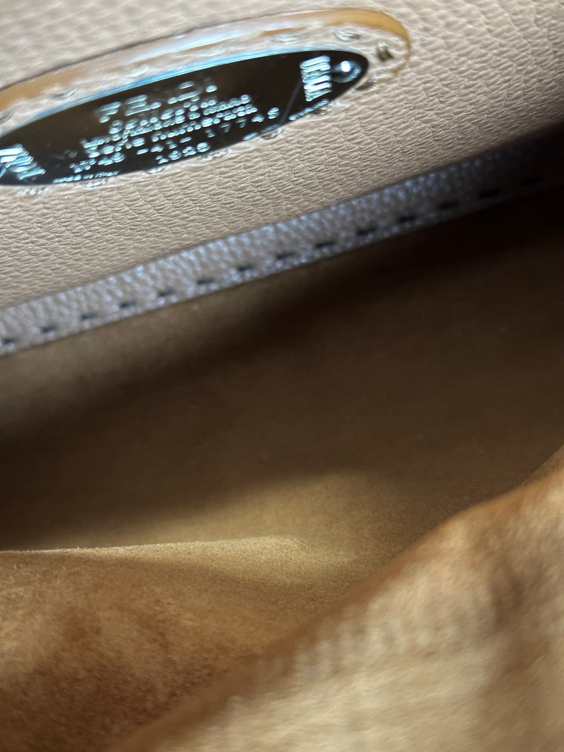 펜디 피카부 라지 토트백 (블랙) 상품이미지4