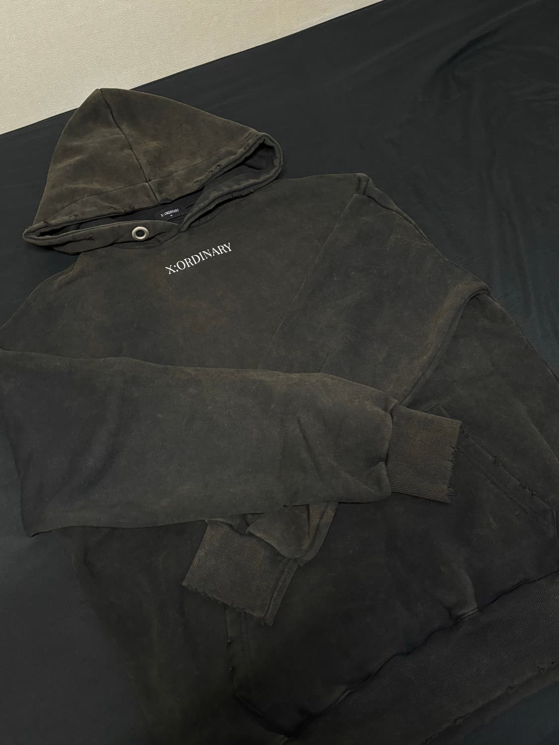 (L) 엑스오디너리 블랙로즈 워싱 후드티 상품이미지3